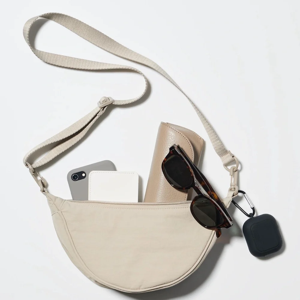 Uniqlo Round Ultra Mini Bag - Picture 3 of 9